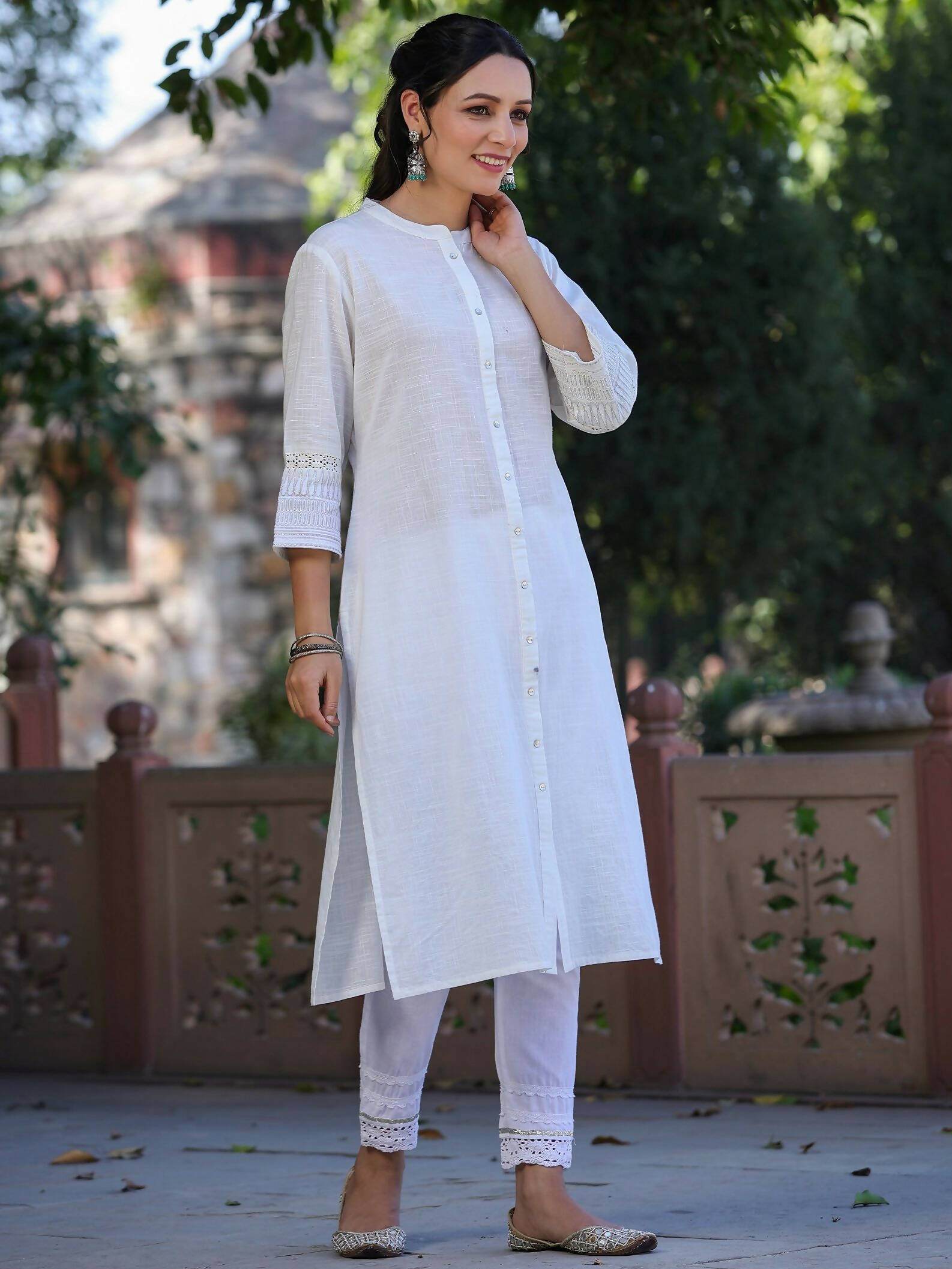 Juniper Women's White Cotton Slub Embroidered Straight Kurta