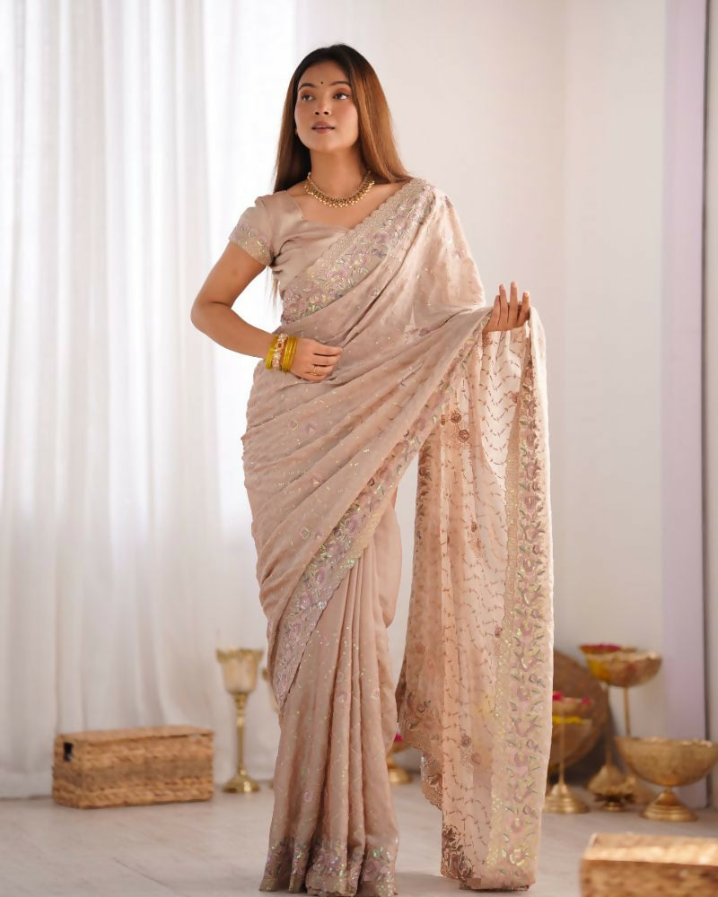 Vamsee Mumtaz Cream Crunchy Crush Saree