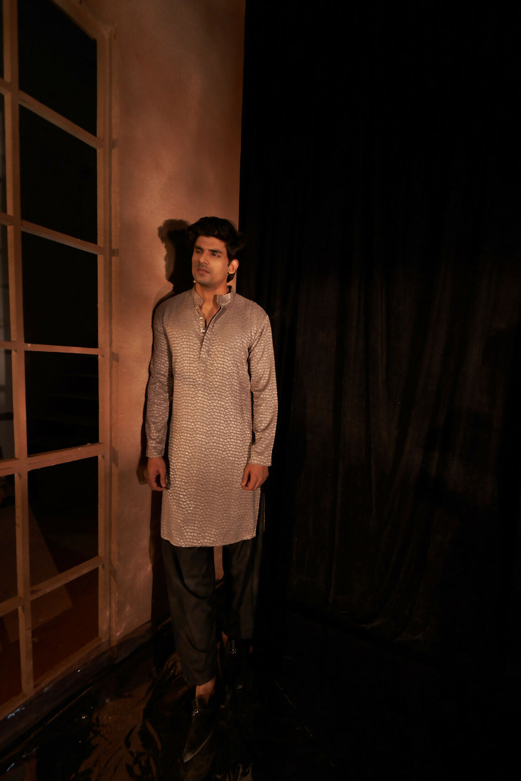 Mouve Viscose Wevon Designer Men's Kurta Set - Mahotsav