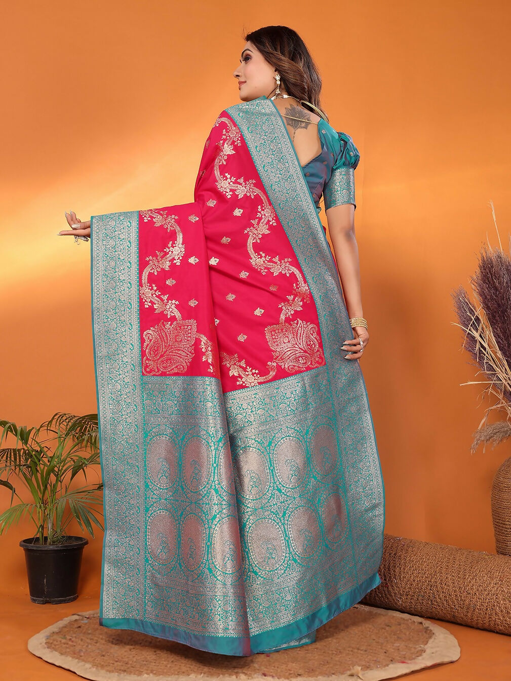 Joban Fashion Banarasi Red Woven Soft Silk Saree