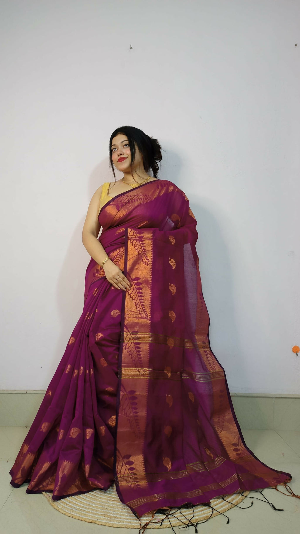Exclusive Collection Beautiful Magenta Cotton Silk Woven Handloom Saree With Running Blouse Piece