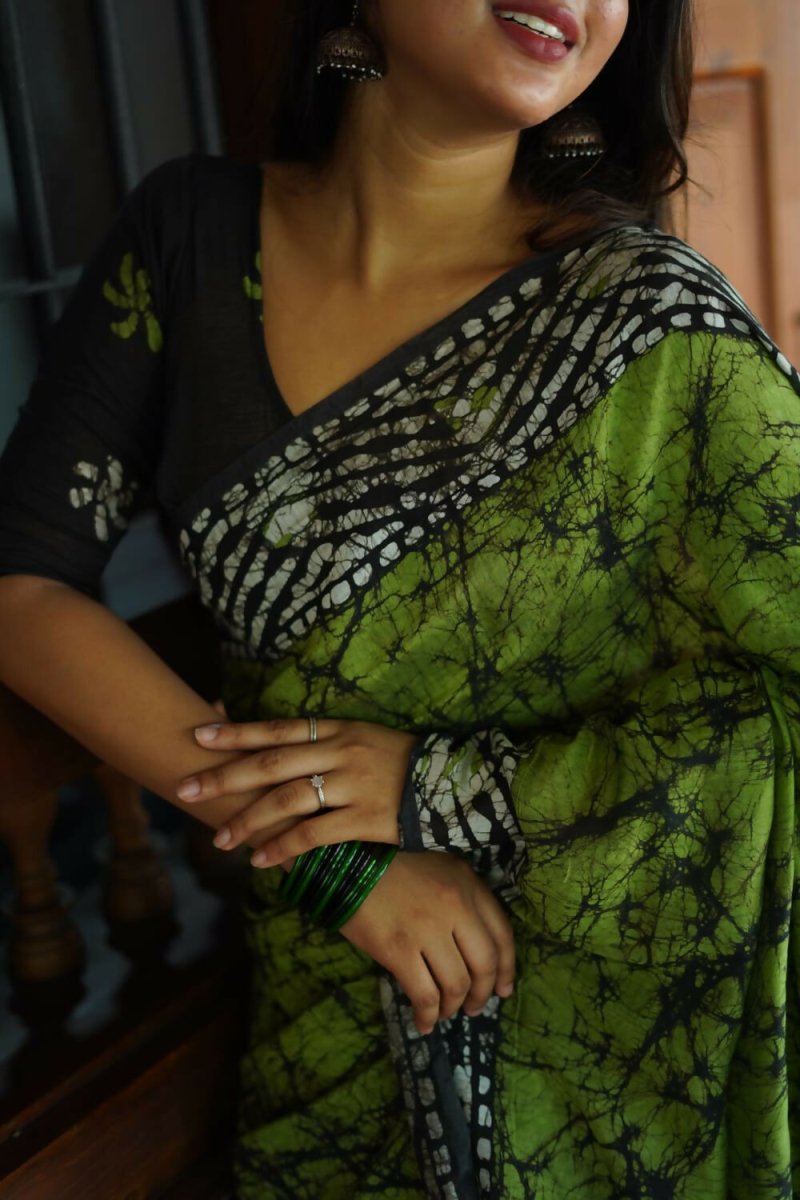 Arfa Fashion House Green Combination Pure Chanderi Cotton Batik Printed Saree