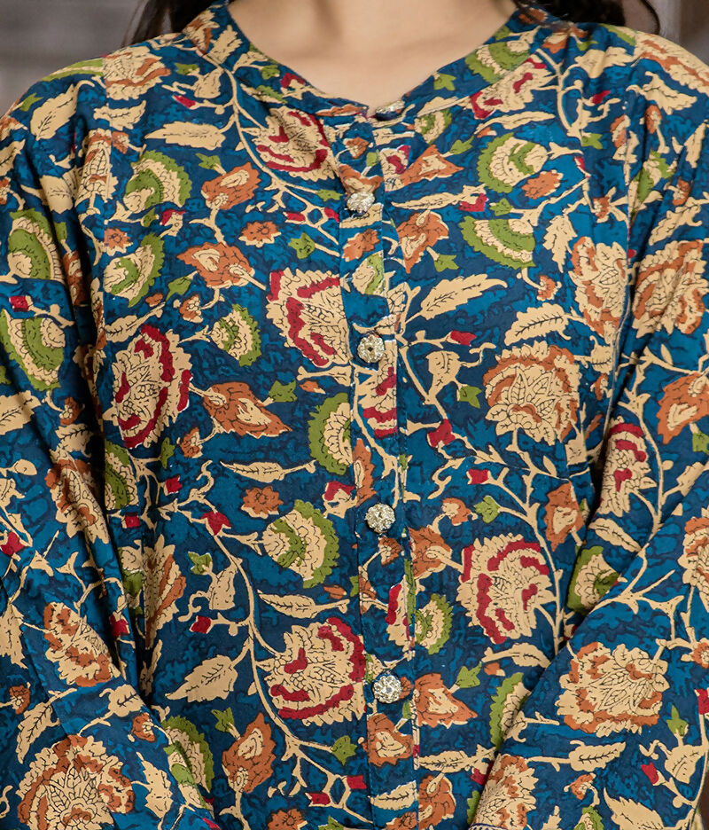 Kaajh Women's Blue Floral Printed Viscose Rayon Kurta Pant Set