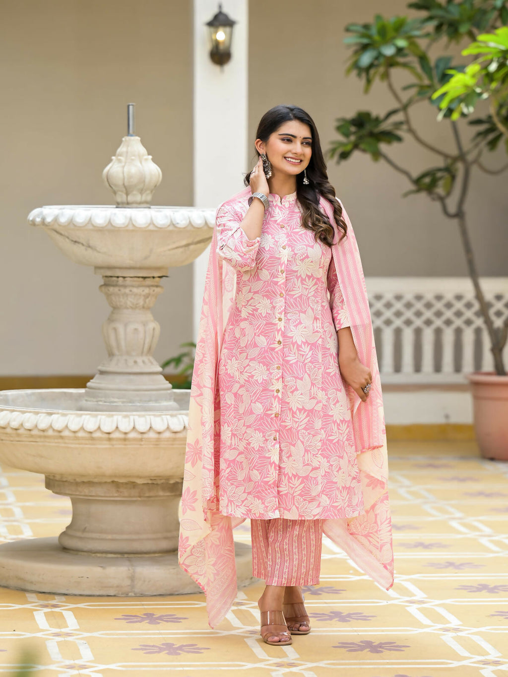 Juniper Women's Pink Floral Printed Cotton Kurta Set With Buttons