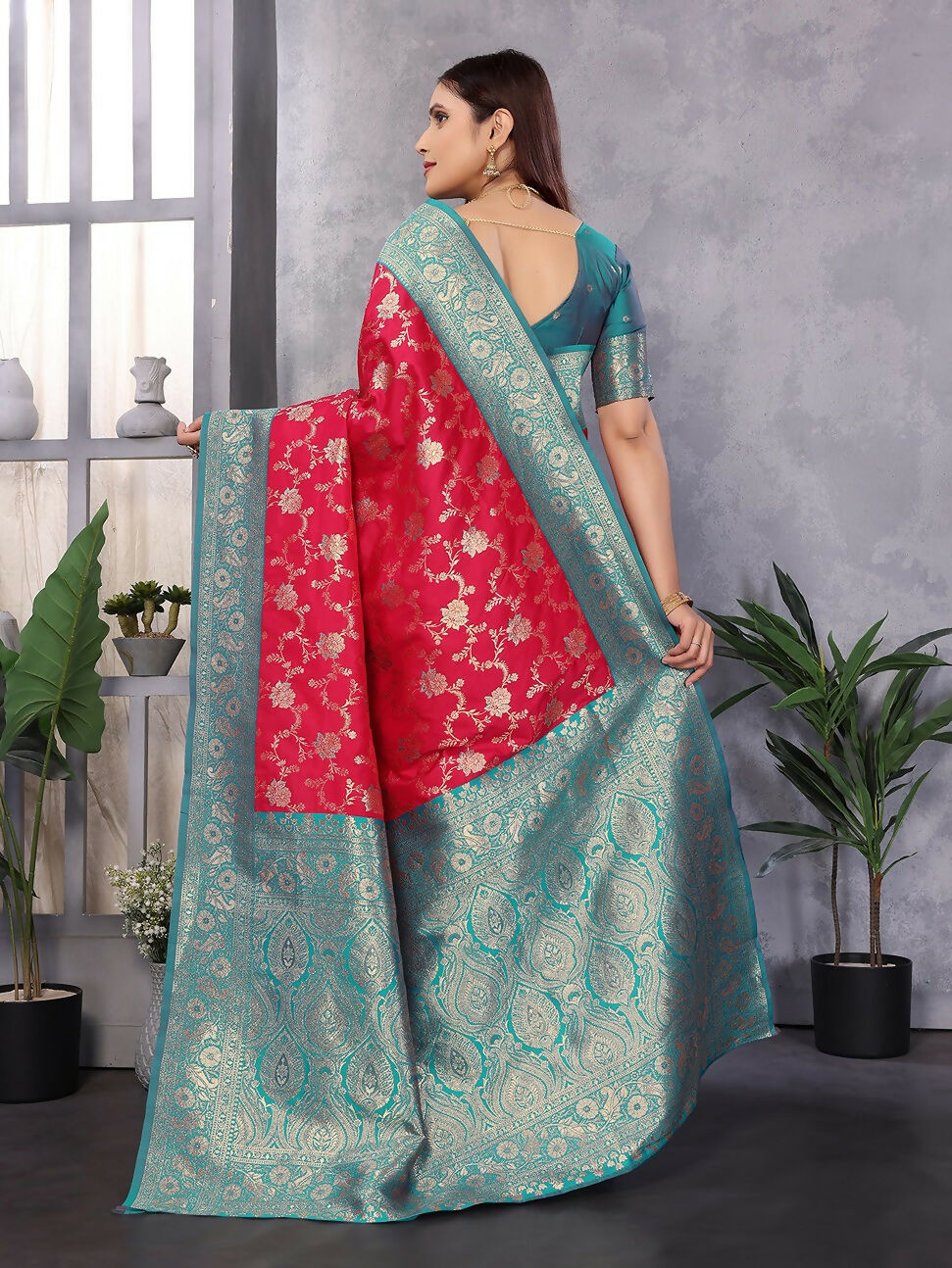 Joban Fashion Banarasi Red Woven Soft Silk Saree