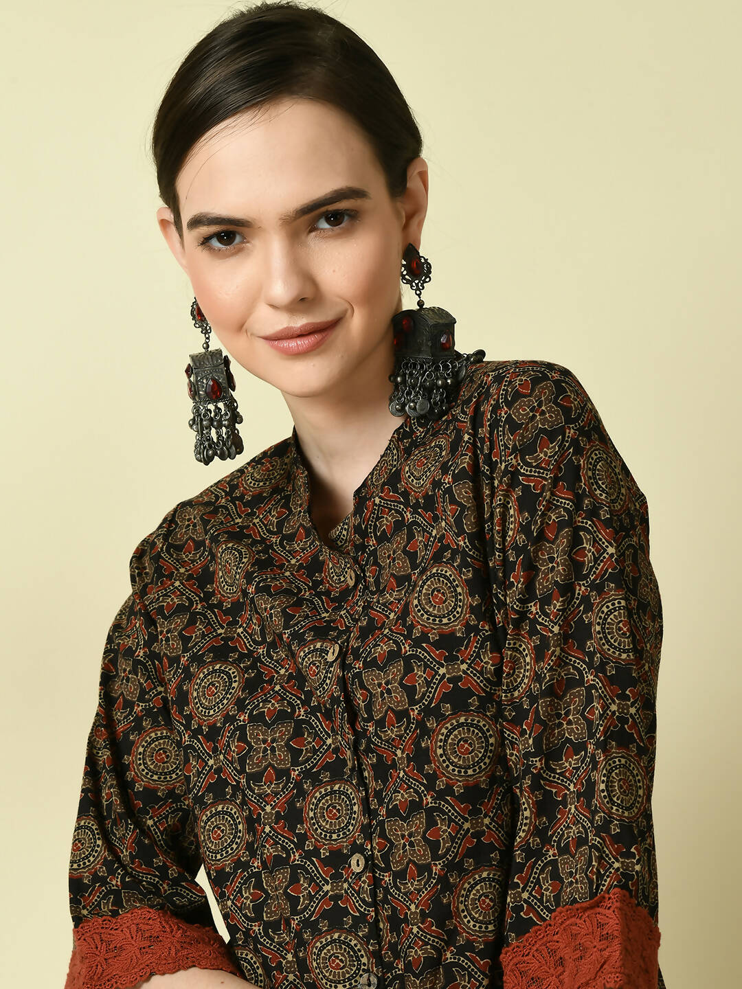 Myshka Women's Multi A-Line Kurta & Trousers