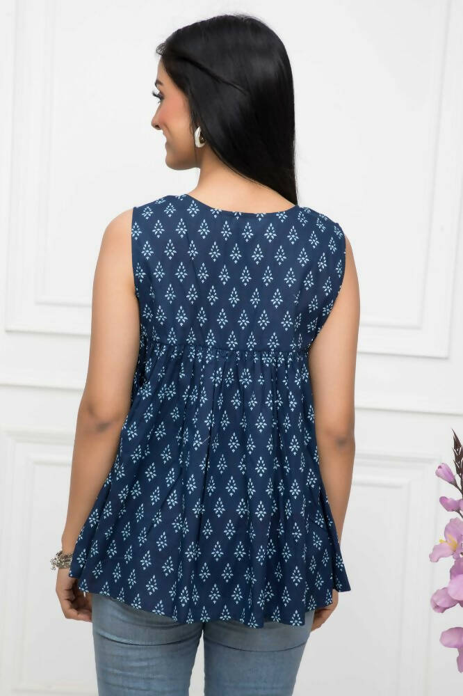 Myshka Women Blue Solid Round Neck Regular Sleeves Pure Cotton Top