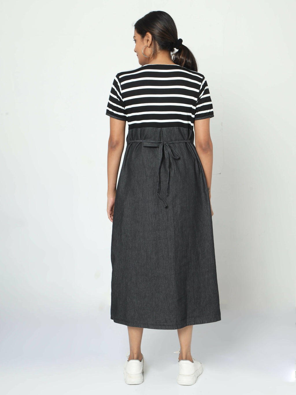 Manet Half Sleeves Maternity Dress White Striped With Concealed Zipper Nursing Access - Black