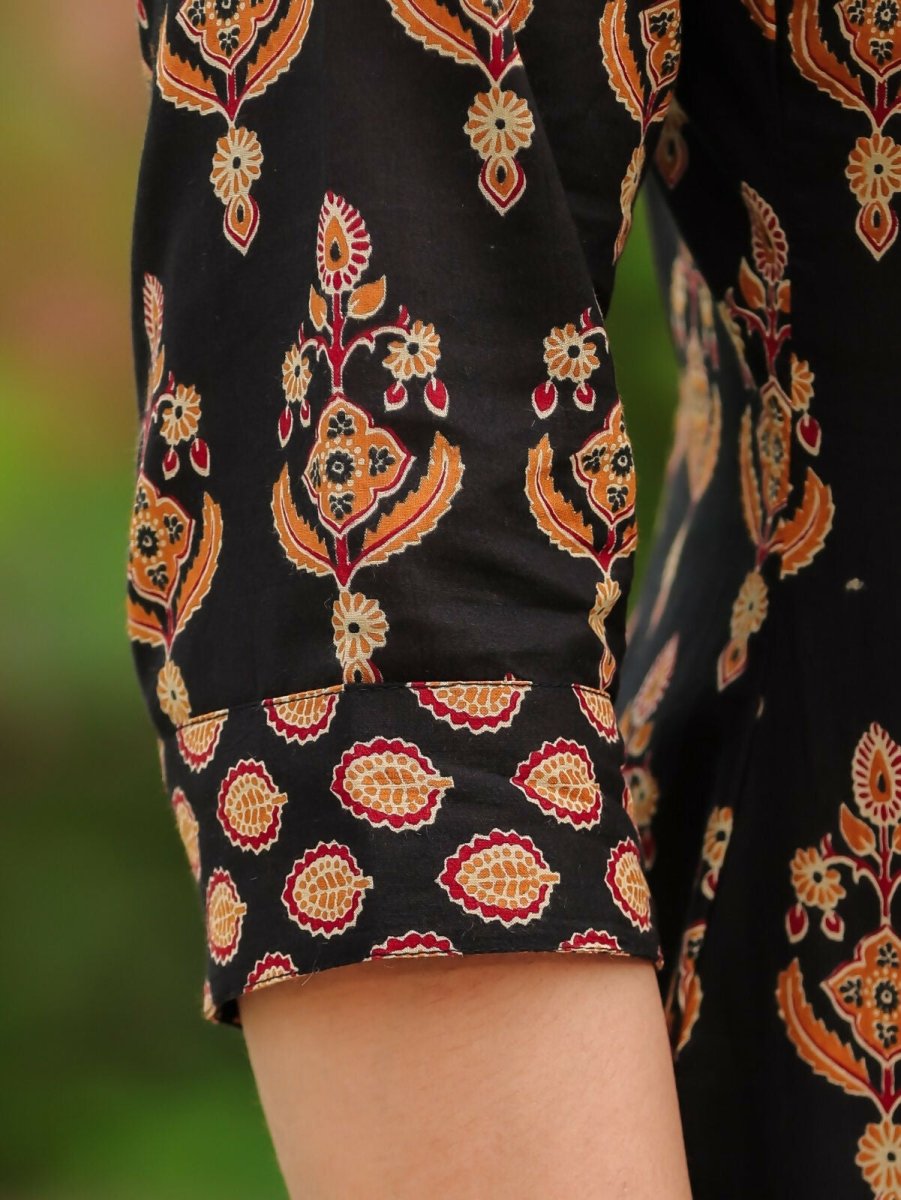 Aramya Straight Soft Cotton Floral Print Women's Kurta - Black