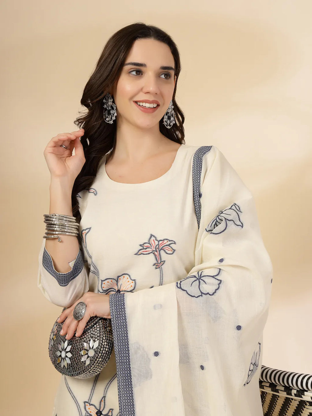 Yufta Off White Handloom Cotton Jacquard Kurta Set With Pant & Dupatta