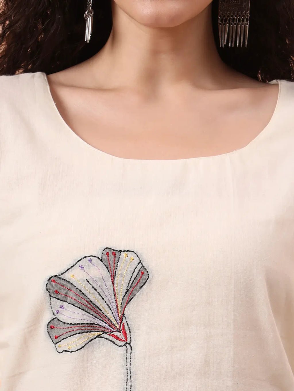 Yufta Off-White Handloom Cotton Weaved Kurta Dupatta Pant Set With Cotton Mal Lining