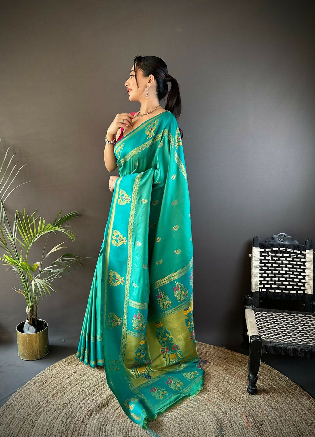 Joban Fashion Green Meenakari Weaving Paithani Sarees