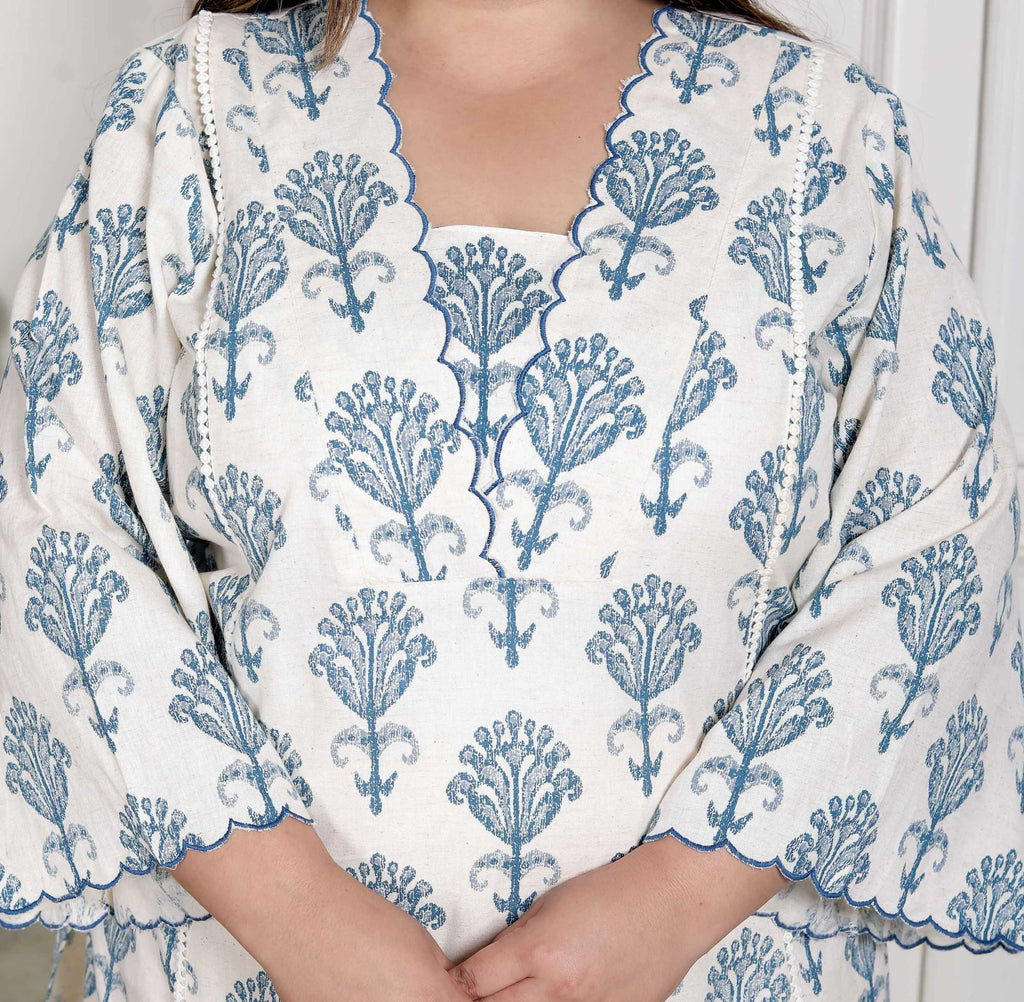 Miravan Women's Plus Size Off White Floral Printed Cotton Flex Kurta with Pant