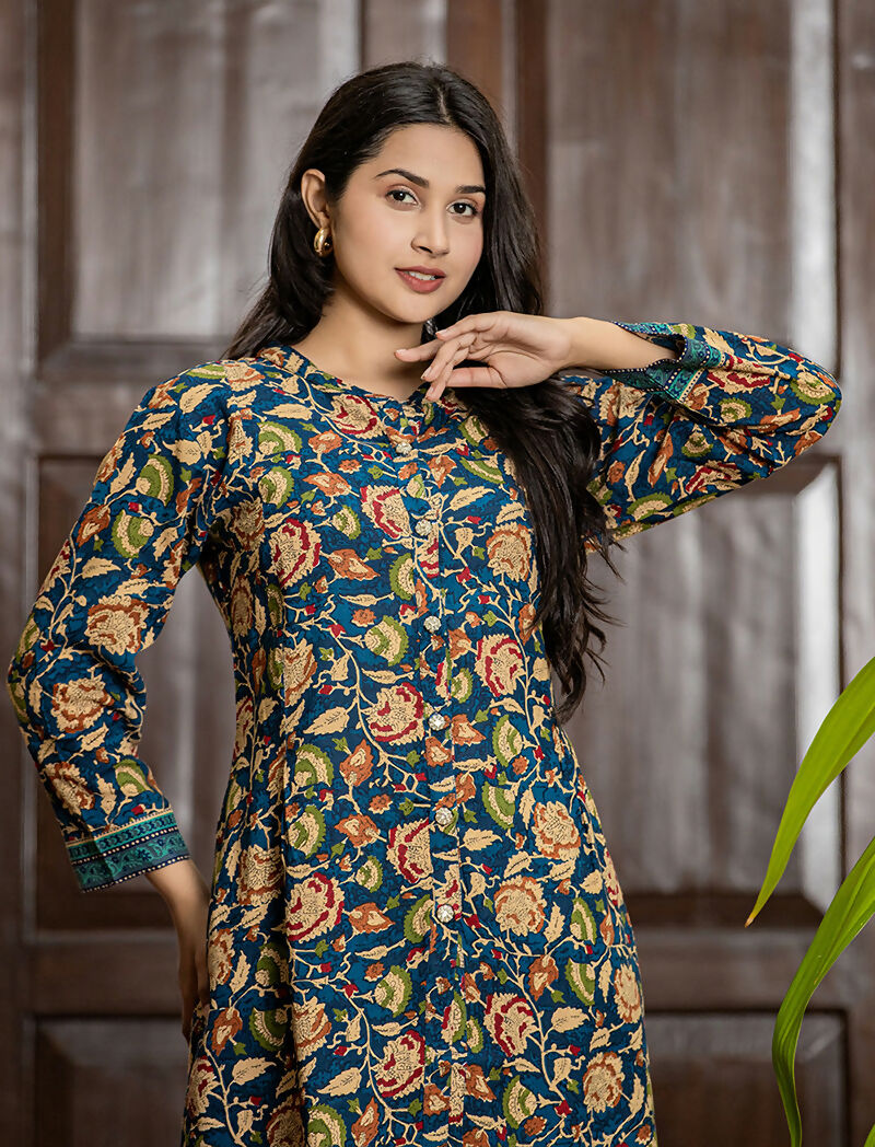 Kaajh Women's Blue Floral Printed Viscose Rayon Kurta Pant Set