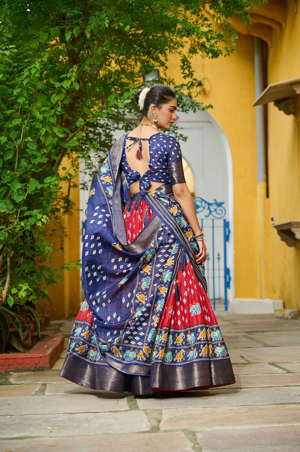 DEIANA'S Jacquard With Jari Lining With Print Lehenga Choli - Red
