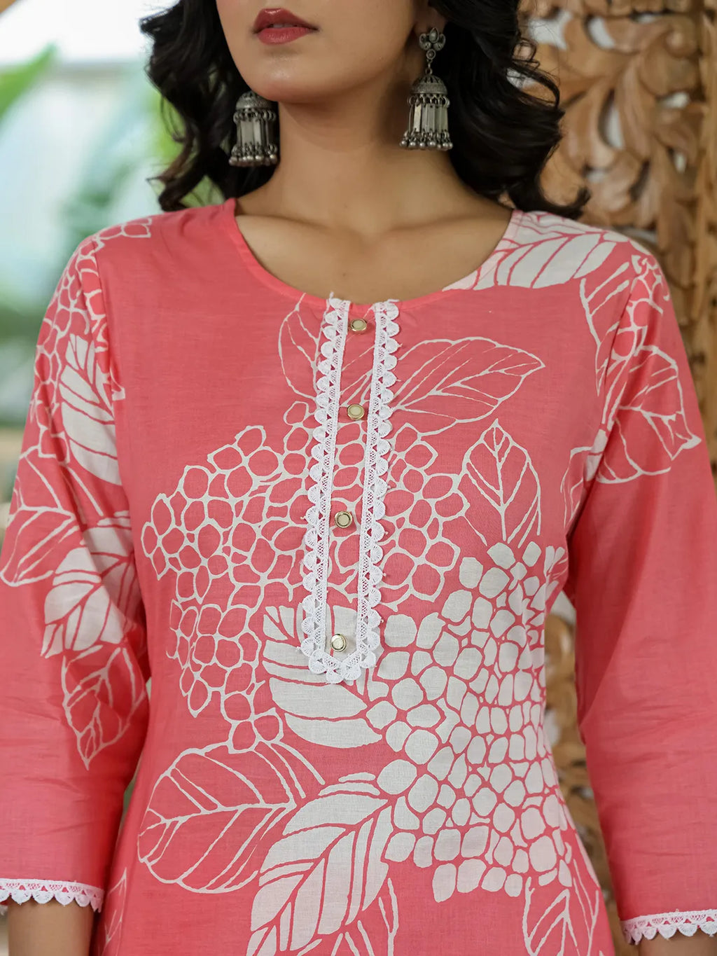 Yufta Pink Cotton Straight Lace Wor Kurta Dupatta Set