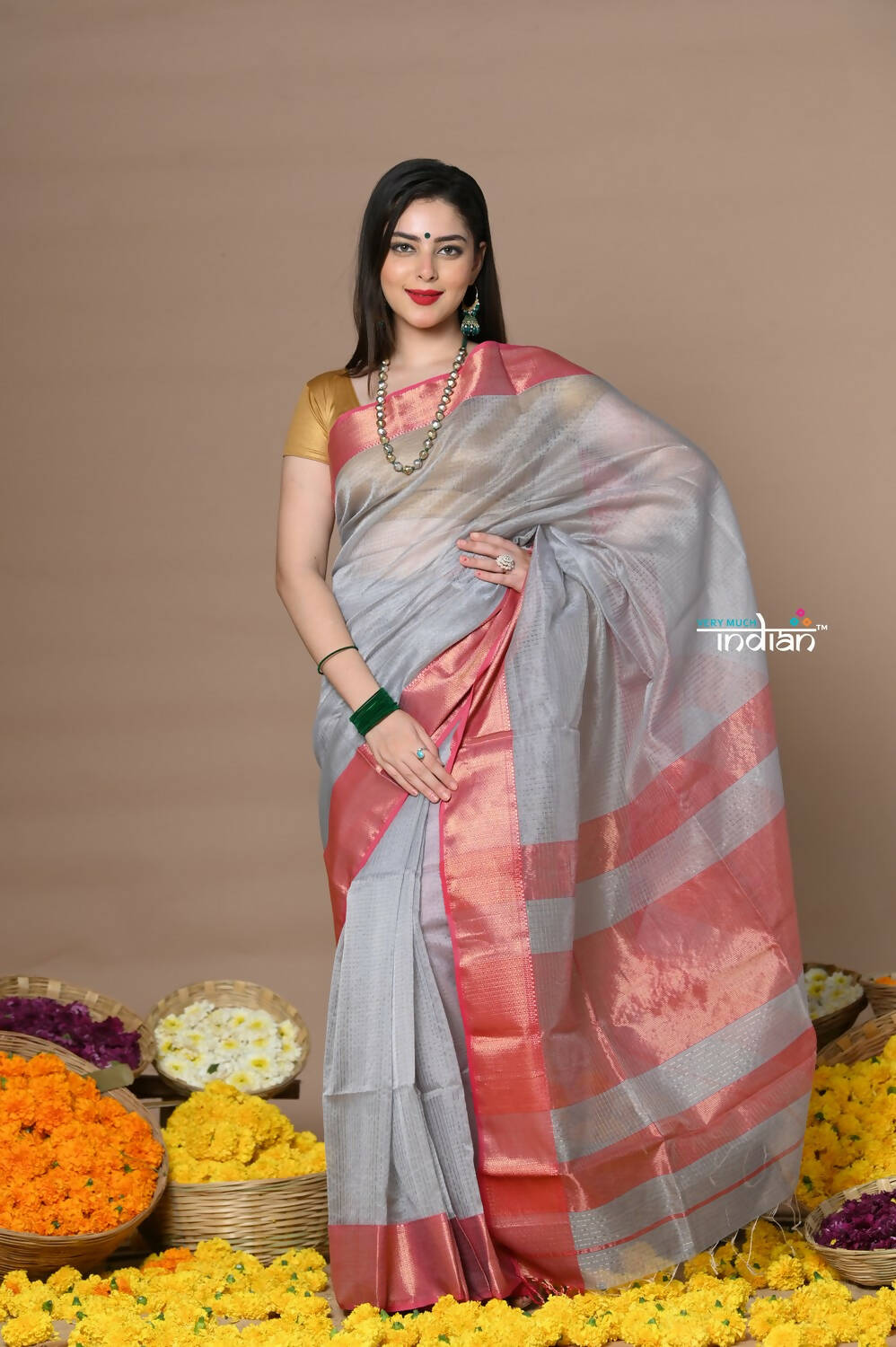 Very Much Indian Rajsi - Handloom Ari Checks Cotton Silk Saree With Golden Border - Grey