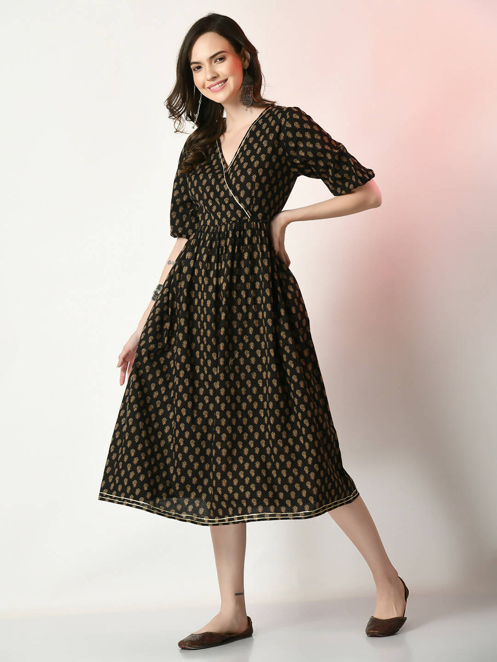 Myshka Women's Black Floral Printed Empire Dress