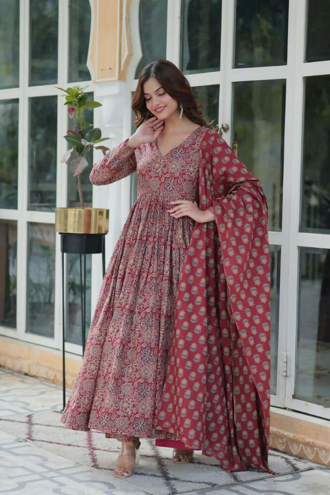 Vastranavya Maroon Pure Cotton Printed Top with Pant & Dupatta Set