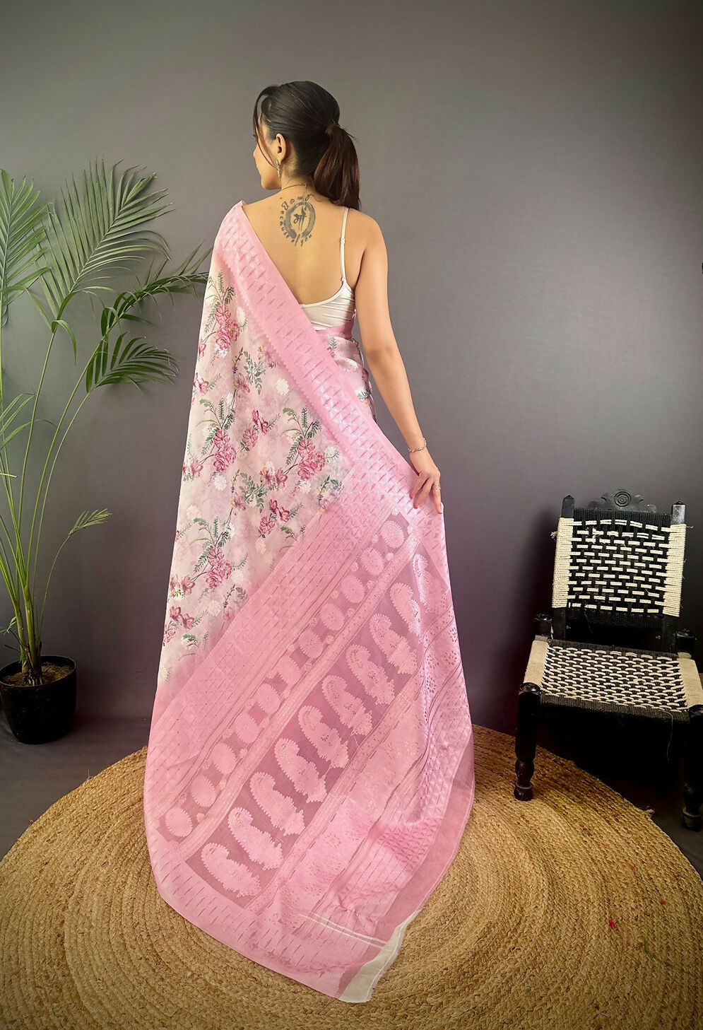 Joban Fashion Baby Pink Floral Motifs Banarasi Silk Sarees