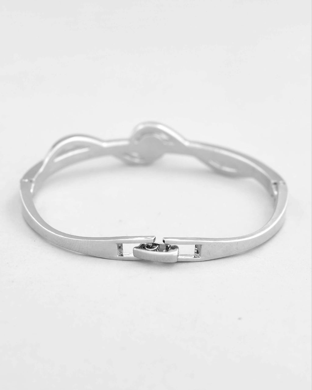 VOJ Silver Plated Pearl & Crystal Studed Bracelet
