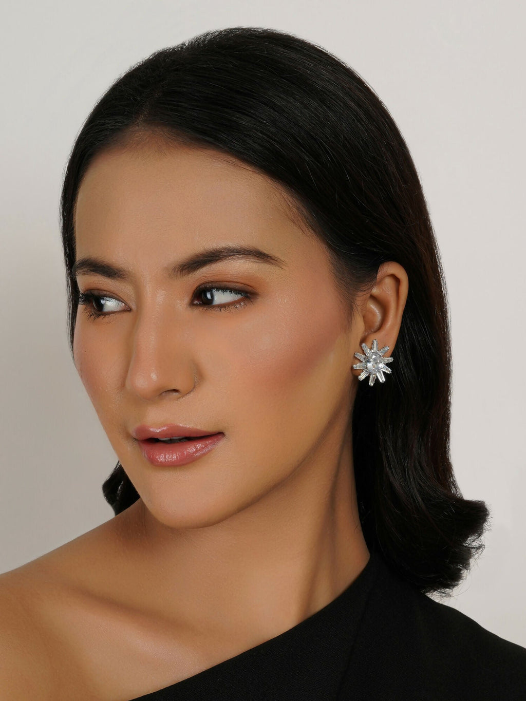 stone stud (white) - Ruby Raang