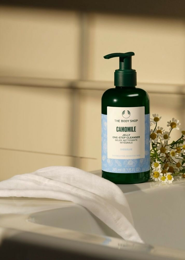The Body Shop Camomile Jelly One-step Cleanser
