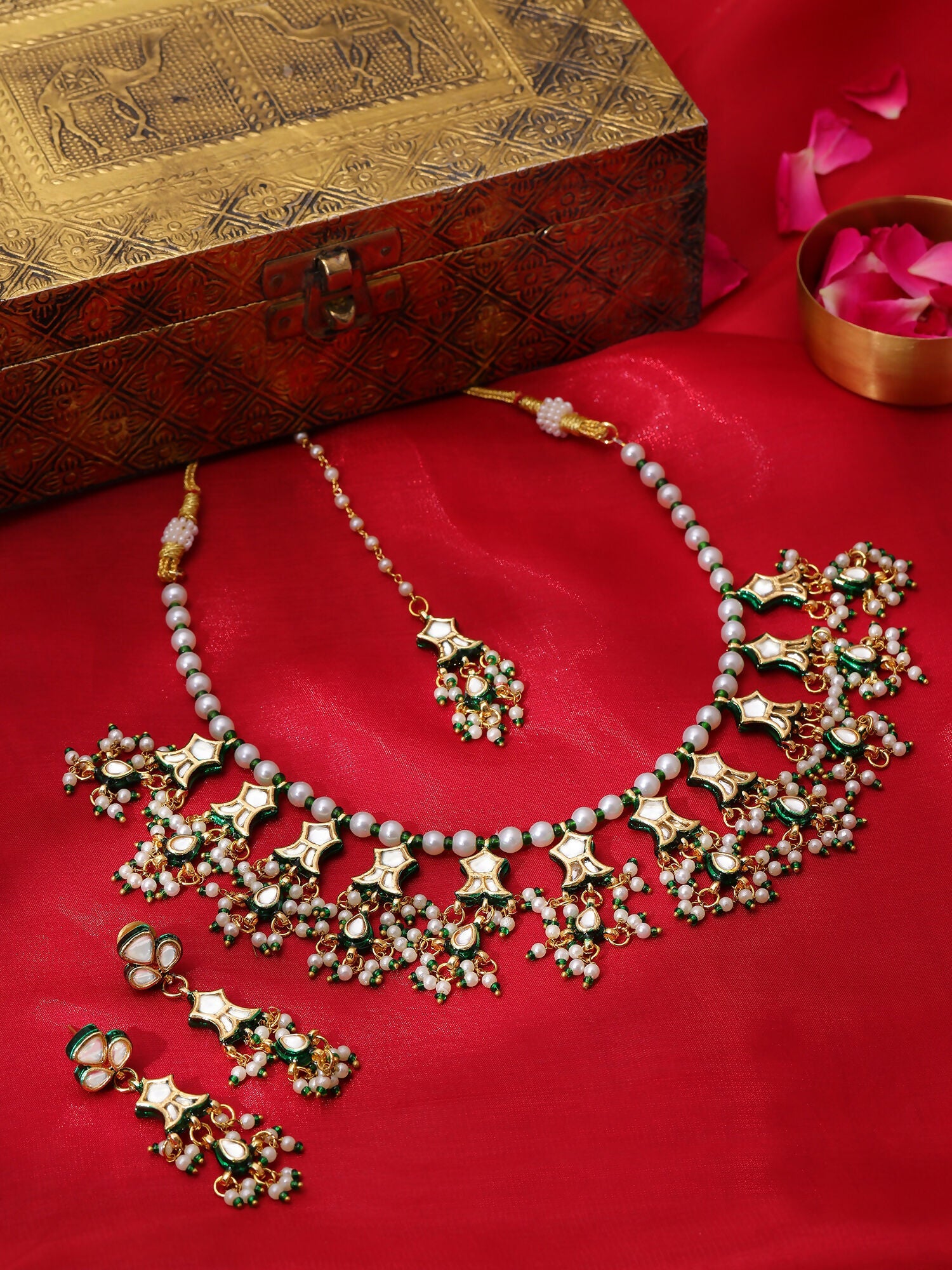 Ruby Raang Gold Polished Kundan Work Green Kundan Collar Necklace With Earrings & Maang Tikka