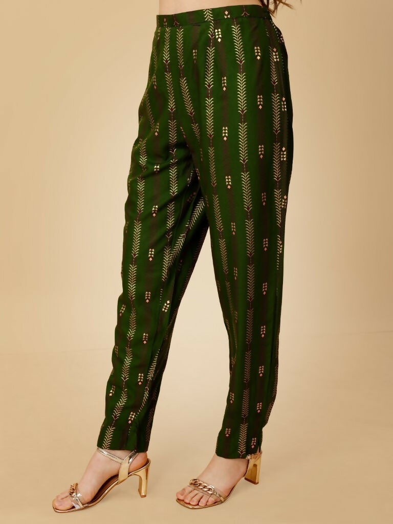 Jyoti Fashion Women's Green Viscose Rayon Embroidered Kurta Pant Set