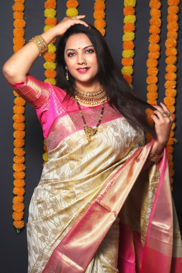 Jyoti Fashion Women's Off White Kanjivaram Silk Zari Woven Saree with Blouse