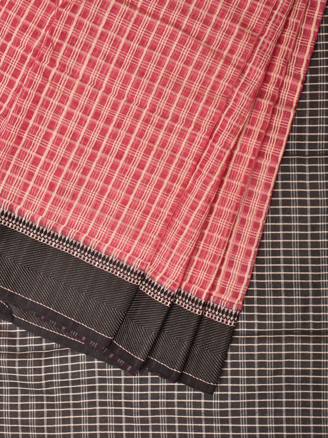 Red and Black Bamboo Cotton Saree with Checks Design No Blouse - Global Threads