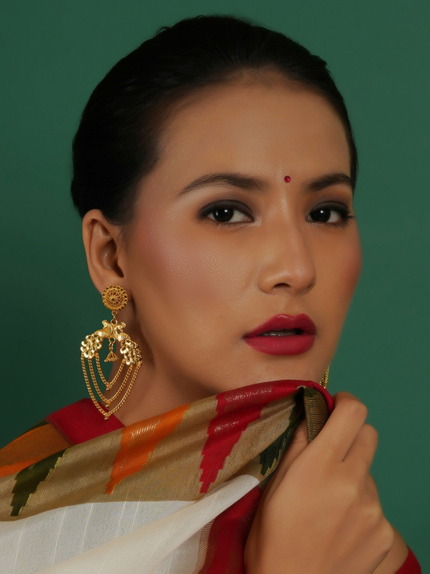 Golden Earrings (Gold) - Ruby Raang