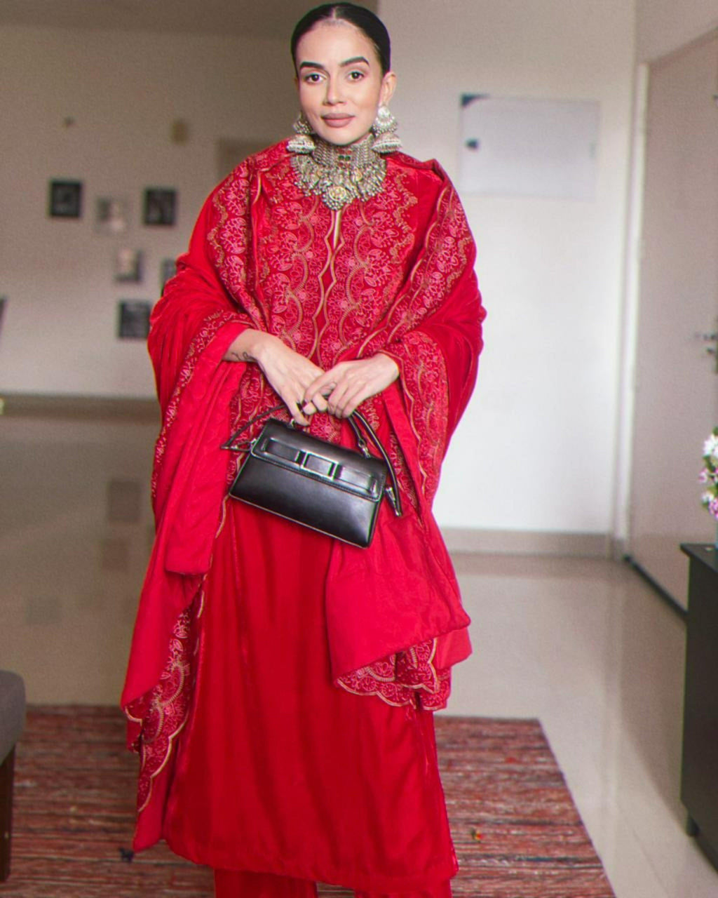 trueBrowns Red Velvet Embroidered Slit Kurta