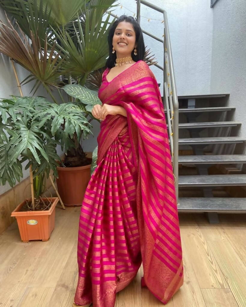 DEIANA'S Beautiful Designer Golden zari Soft Lichi Silk Saree - Pink
