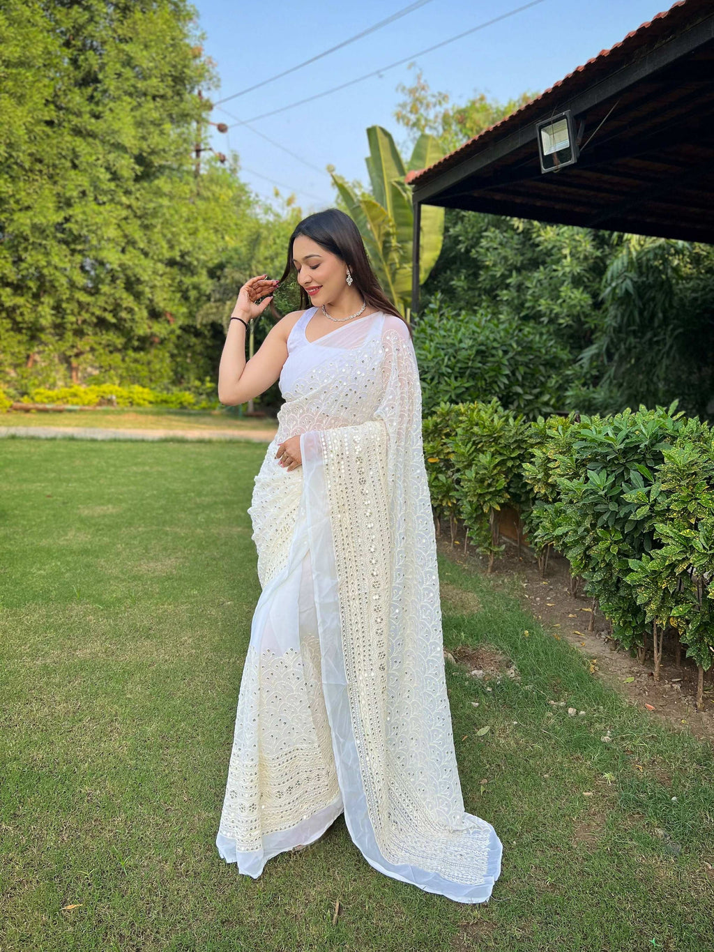 Vamsee V5-White Organza Saree
