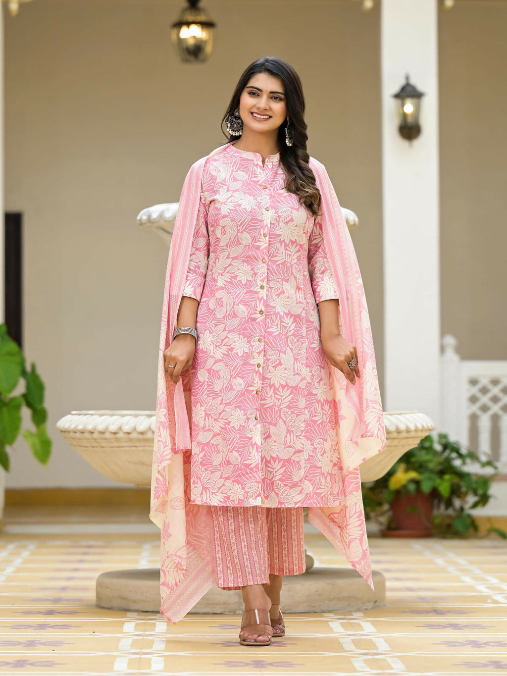 Juniper Women's Pink Floral Printed Cotton Kurta Set With Buttons