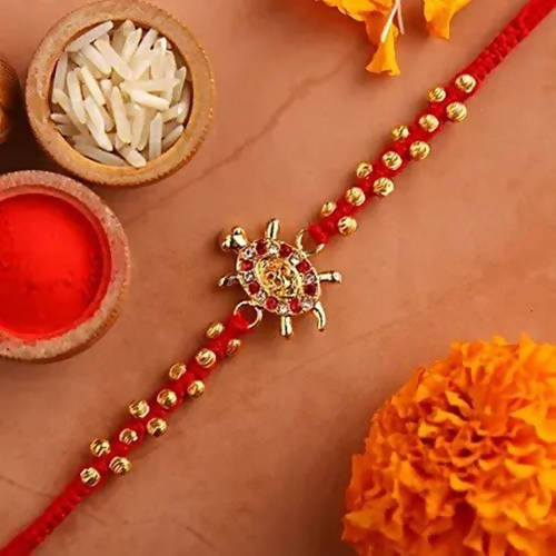 Meru Designer Rakhi And Soan Papdi