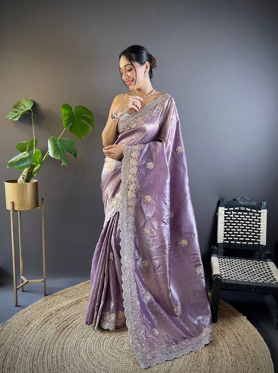 Teeya Creation Onion Color Gold Crush Embroidery Work Saree