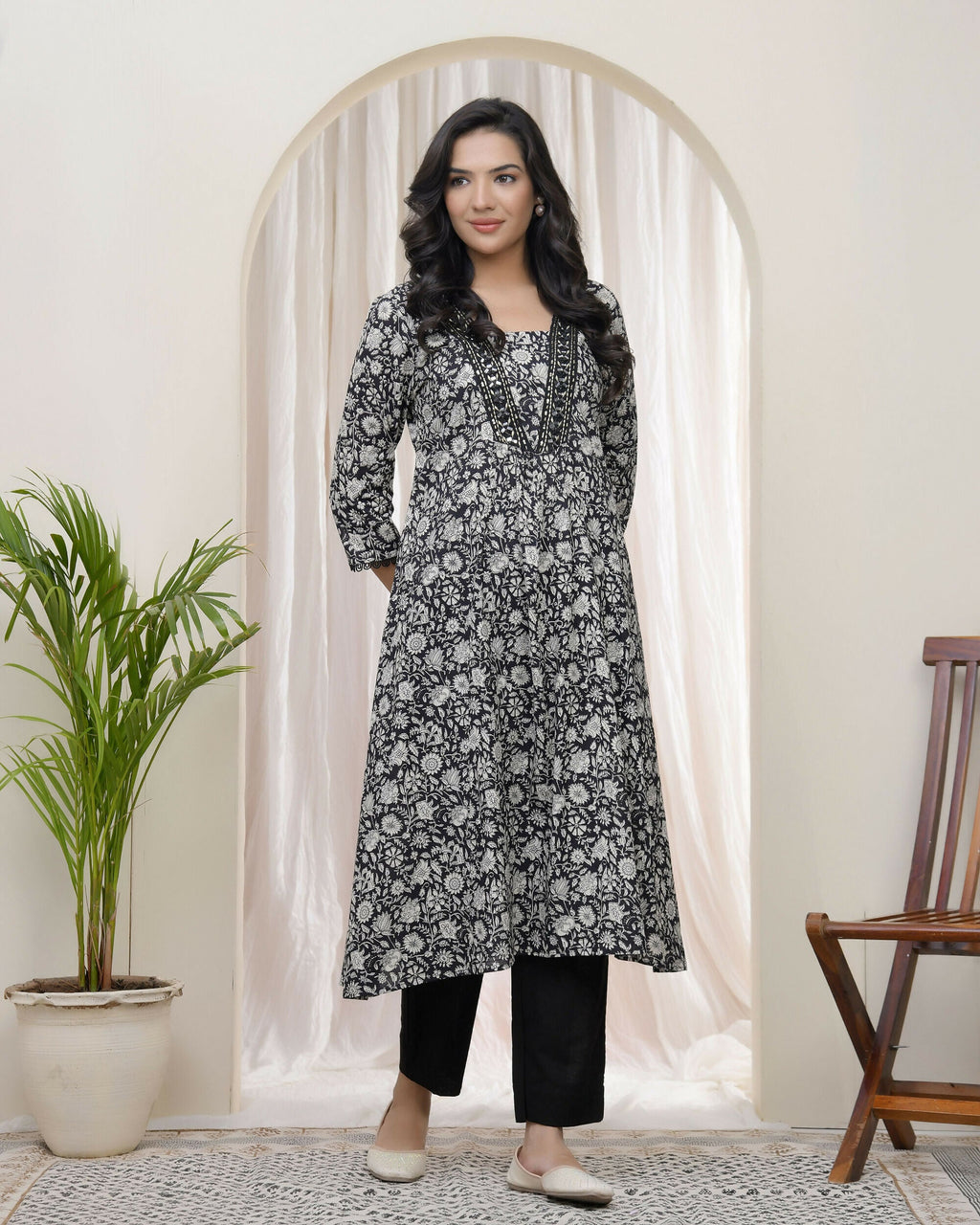 Vaasvablack Floral Cotton Printed Gathered Kurti With Pant