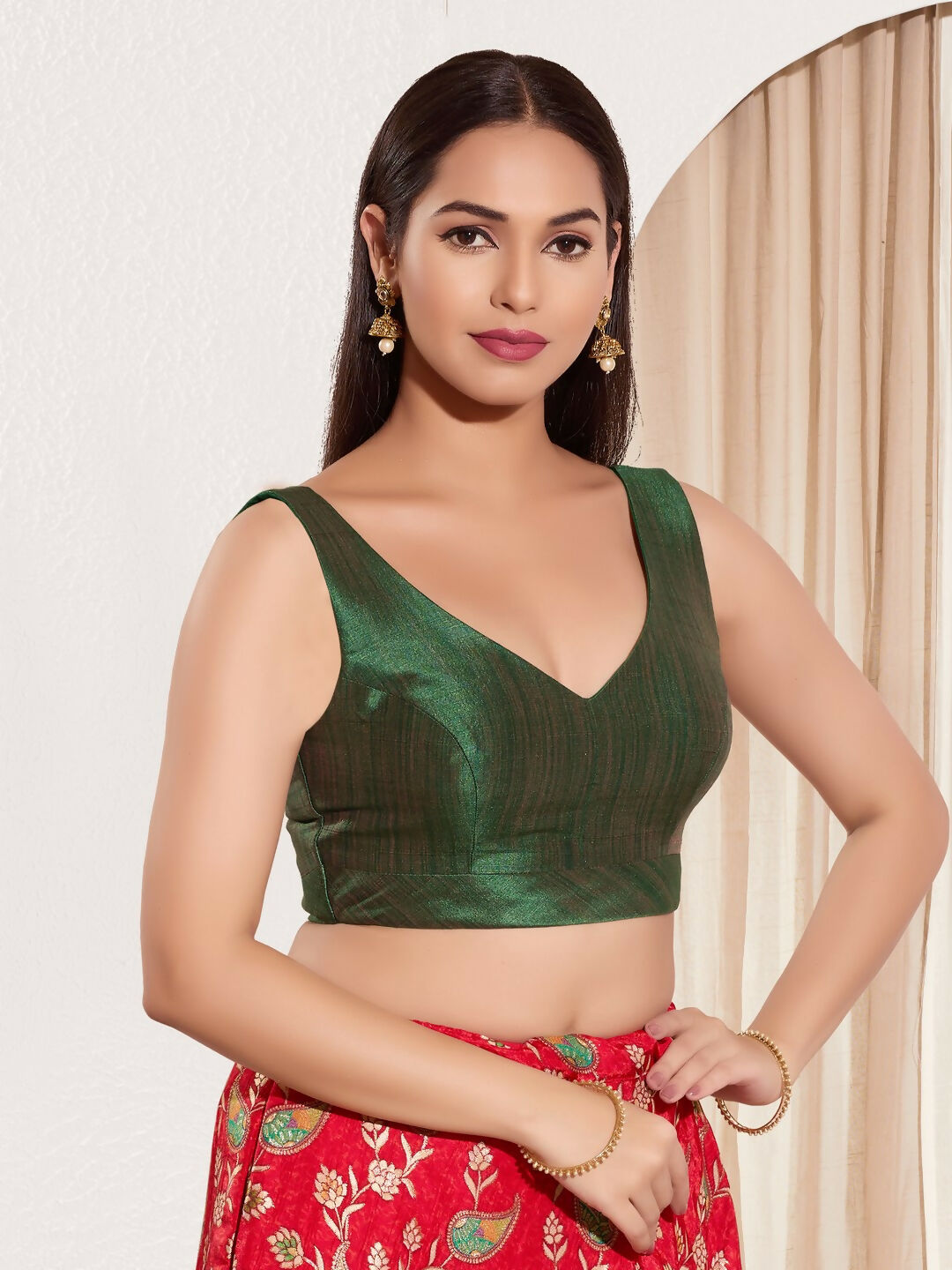 Joban Fashion Dark Green Mulberry Silk Padded Blouse With Round Neck Sleeveless