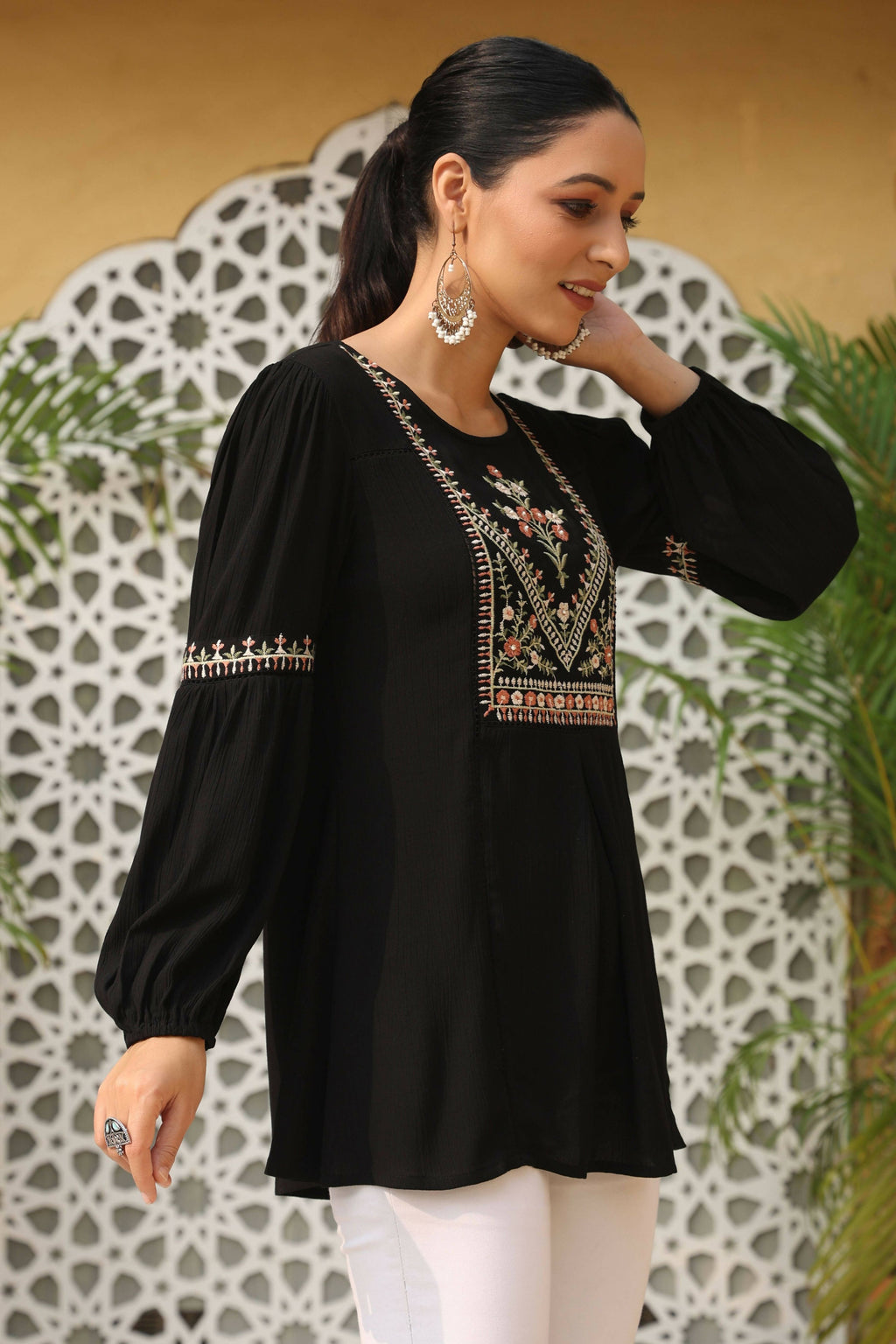Juniper Women's Black Rayon Crepe Solid With Embroidery Straight Tunic