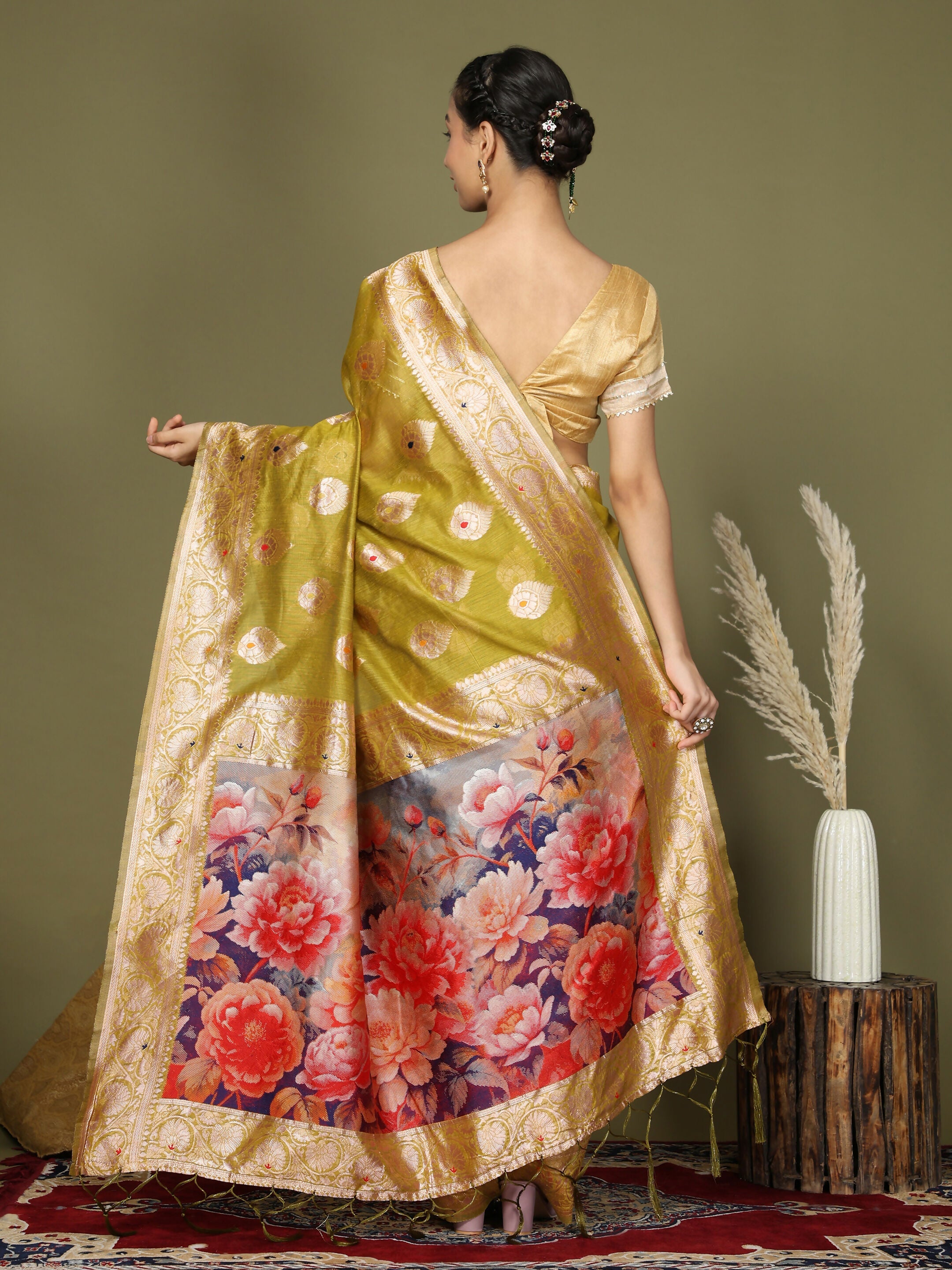 Shree Shyam Fashion Linen Cotton Mhendi Green Saree