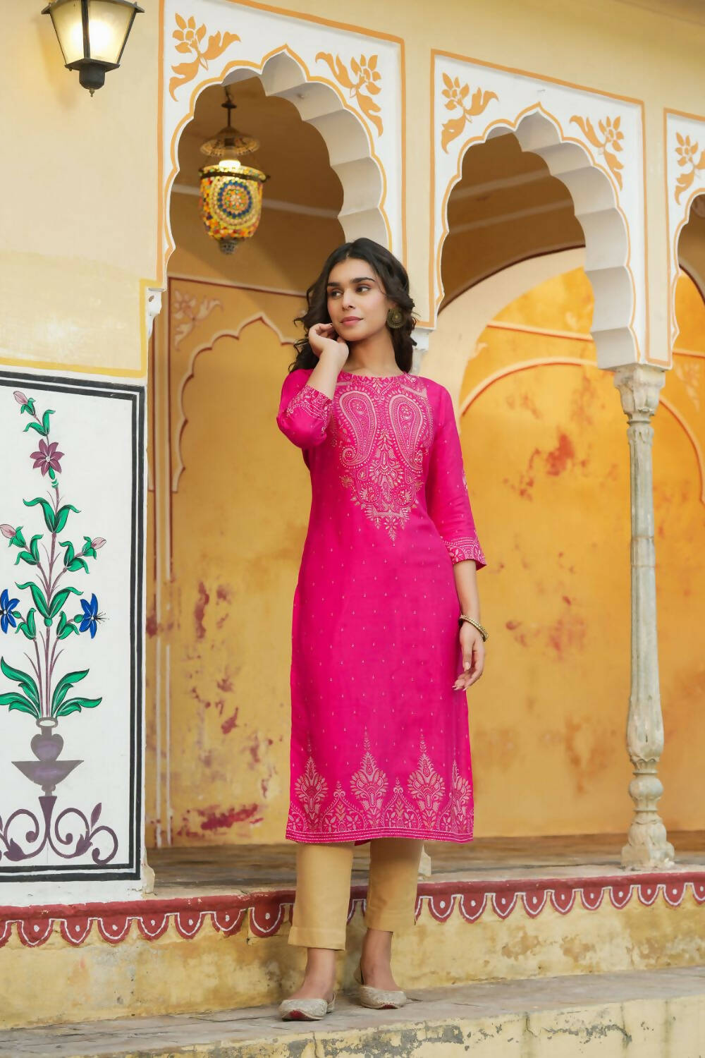 Juniper Women's Fuchsia Shanton Printed Straight Kurta