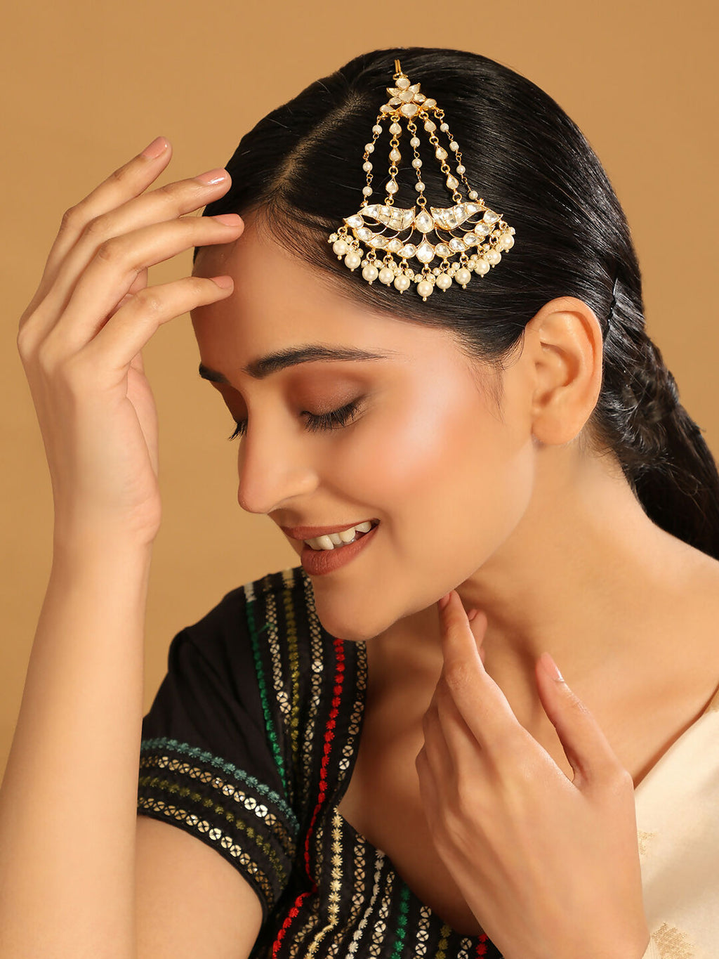 Nuyug 22K Gold-Plated Kundan & Pearl Studded Jhumar Paasa Head Jewellery