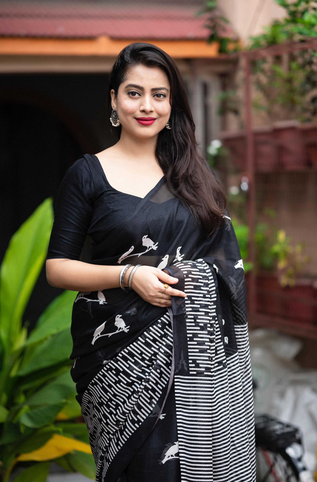 Black Silk Blend Ethnic Motifs Saree with Unstitched Blouse - Hiral Fashion