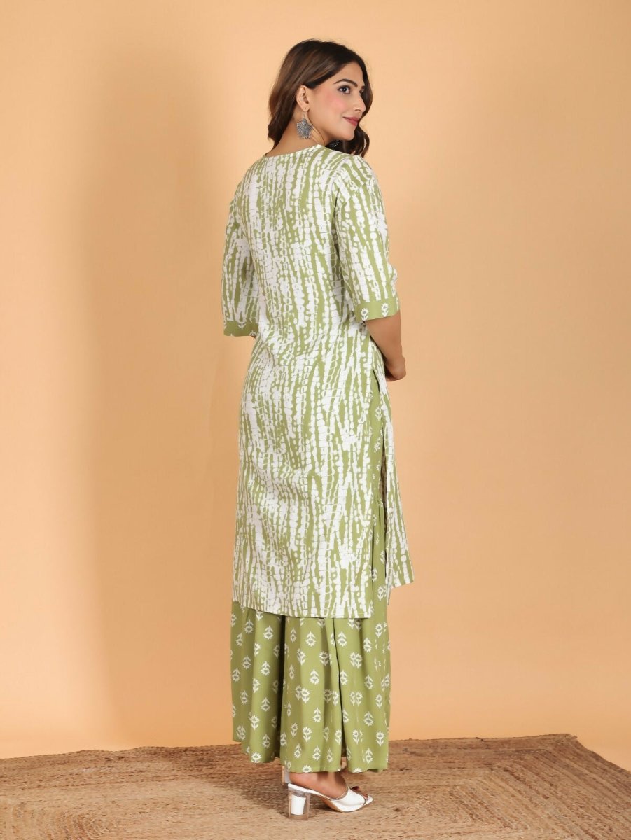 Aramya Straight Rayon Tie-Dye Print Women's Kurta - Green