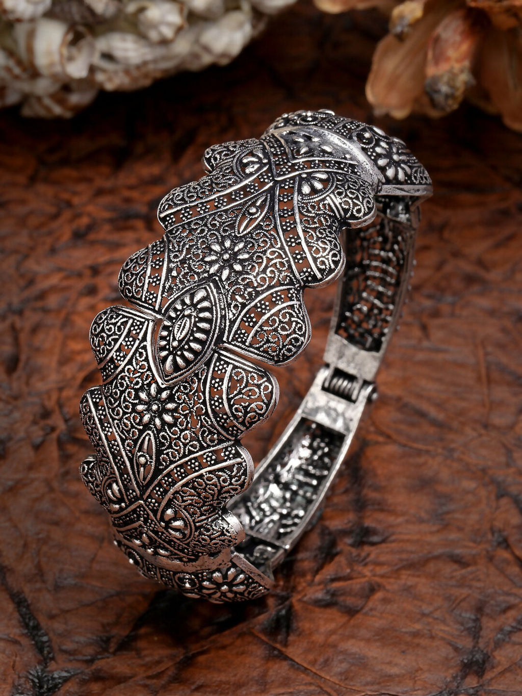 NVR Women's Silver-Toned German Silver Oxidised Kada Bangle