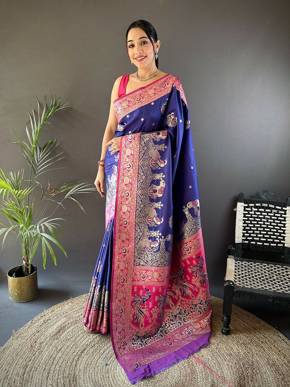 Joban Fashion Magenta Meenakari Picock Paithani Sarees