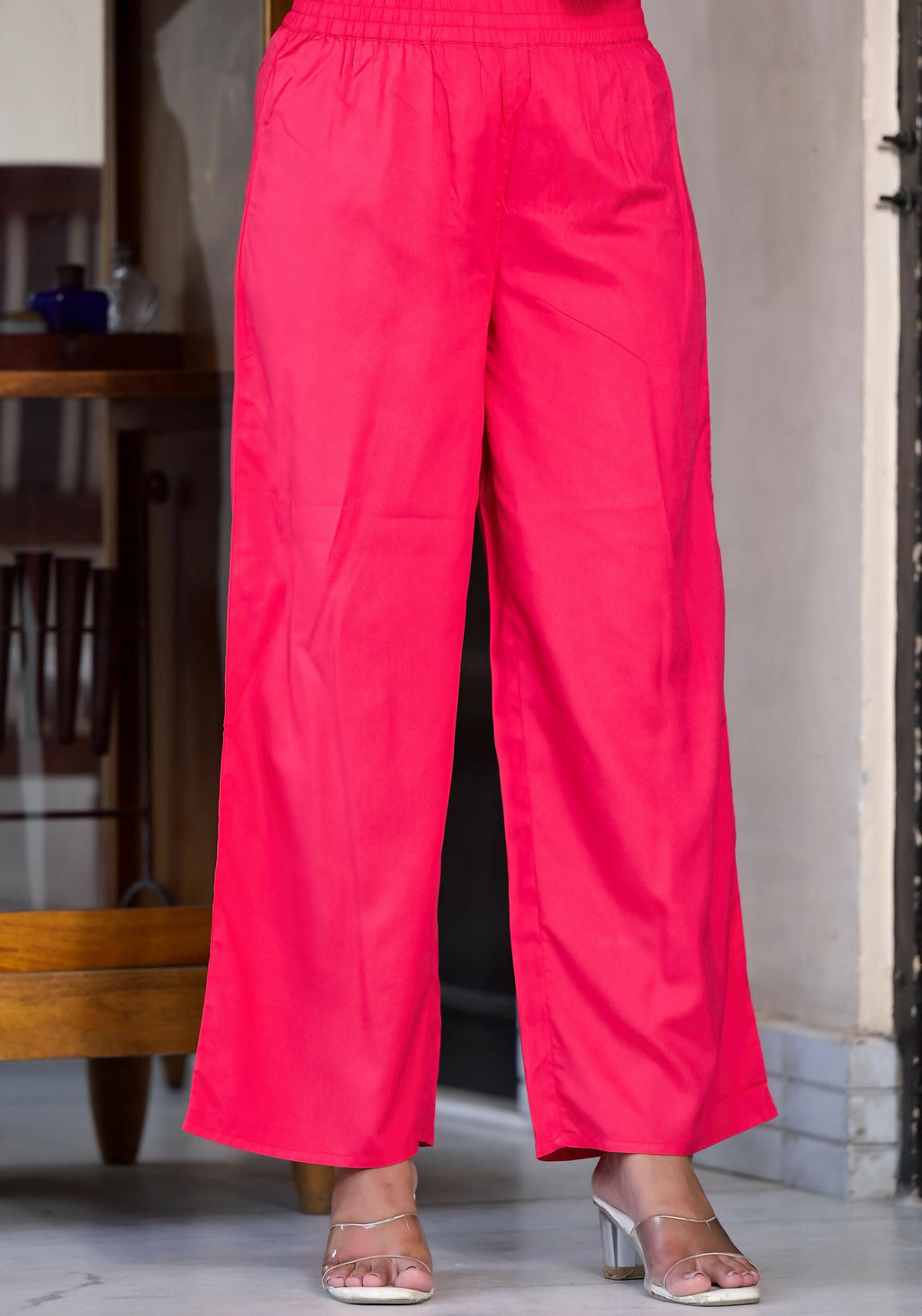 Juniper Women's Fuchsia Thread Embroidered Rayon Kurta Set