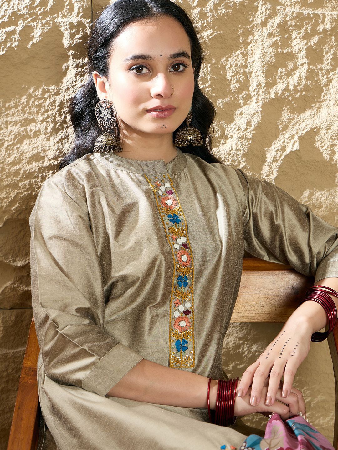 Indo Era Women Floral Embroidered Regular Thread Work Kurta with Trousers & Dupatta